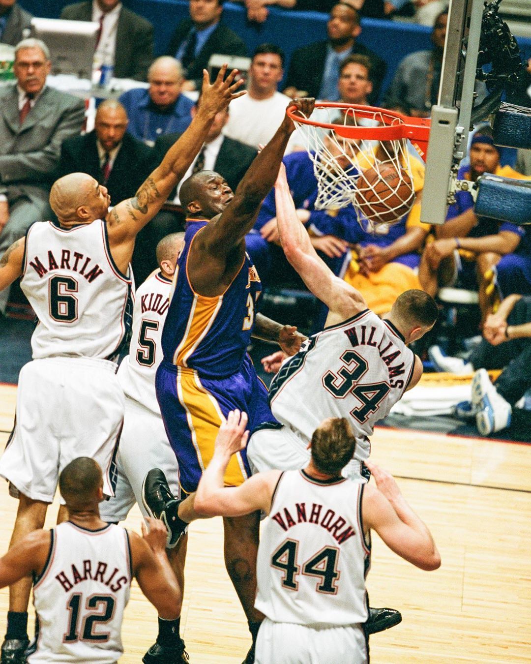 这种跨越式 这种跨越式